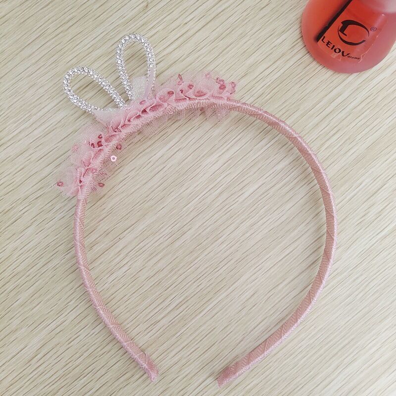 Net yarn+rabbit ears (head hoop)