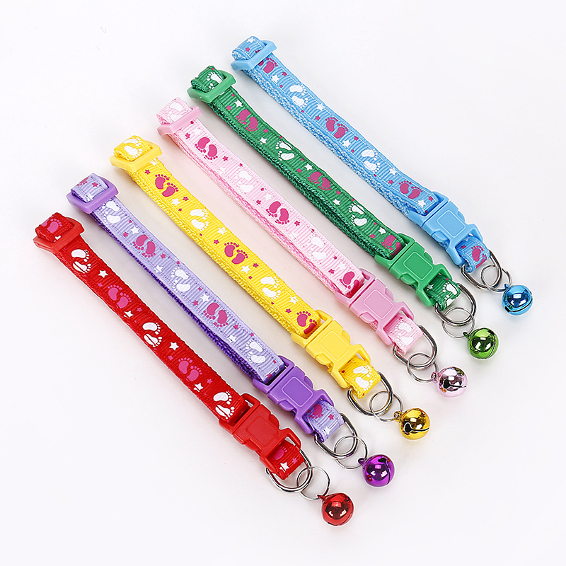 Pei Pet Baby Huellas de pies 12 tarjetas 1.0 pegado collar de perros mascotas collar de campanas gran cantidad de dibujos animados en stock