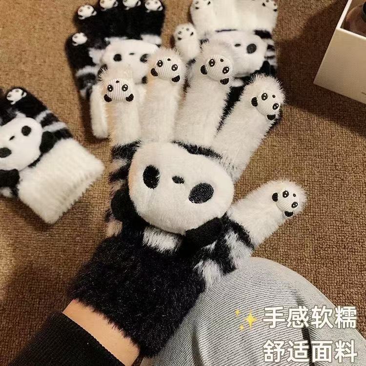 手套女冬季新款高颜值可爱卡通熊猫五指少女学生骑车保暖防寒分指