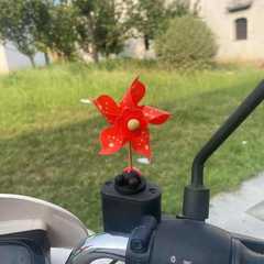 国庆节车载摆件旋转国旗塑料风车摆摊中国红旗摆件汽车中控台装饰