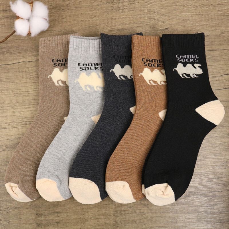 Wholesale Autumn and Winter Men's Winter Fleece-Lined Thickened Warm Mid-Calf Camel Socks with Pattern, Odor-Resistant, Sweat-Absorbent, for Outdoor Use