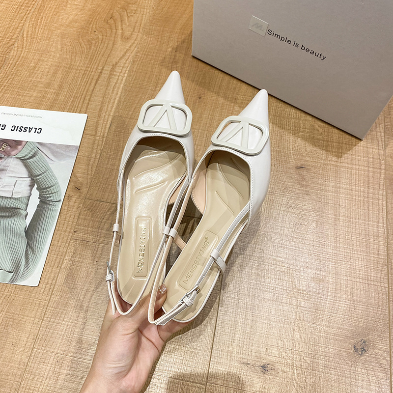 Sandalias de tacón de aguja con hebilla en V puntiaguda francesa para mujer 2024 primavera y verano nuevo temperamento de todo fósforo boca baja detrás de los zapatos de tacón bajo