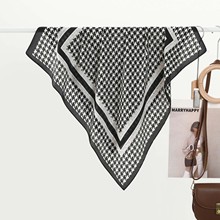 批发经典高品质仿真丝丝巾法式复古千鸟格印花丝巾春夏装饰小领巾