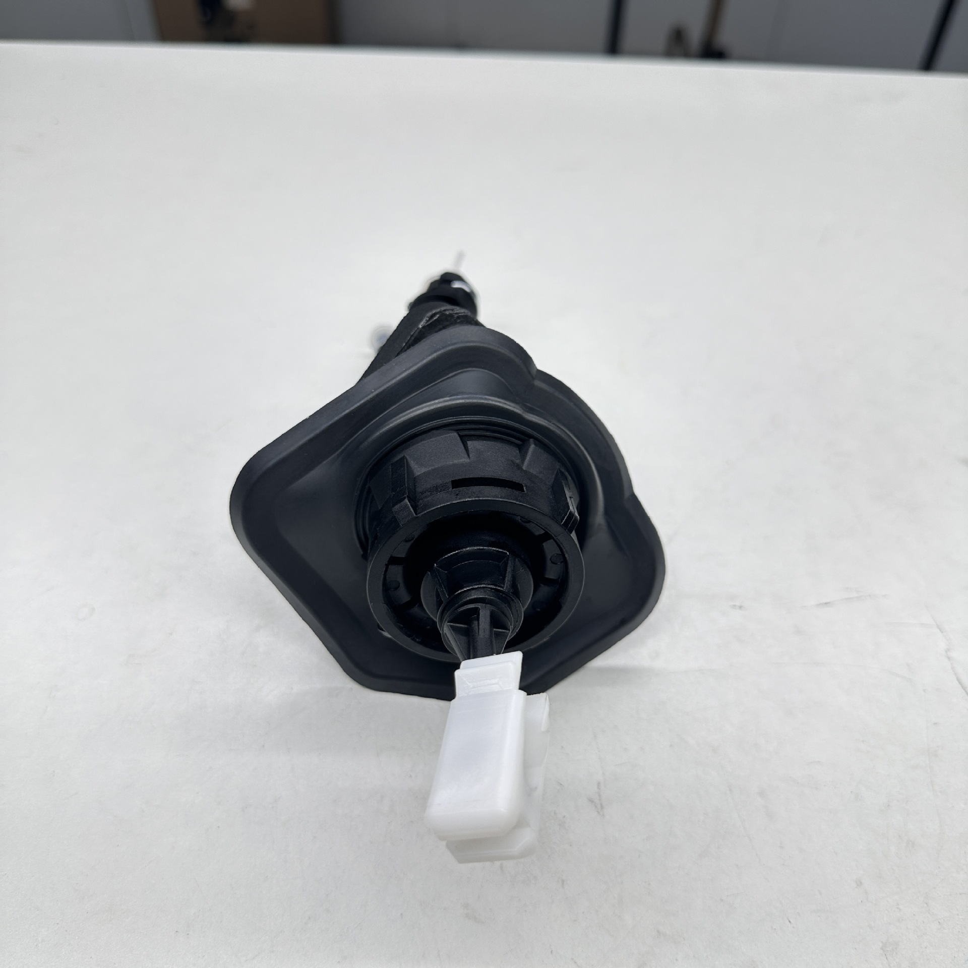 Suitable for Mazda Clutch Master Cylinder Bp4K-41-400 Bp4K41400E Bp4K41400D