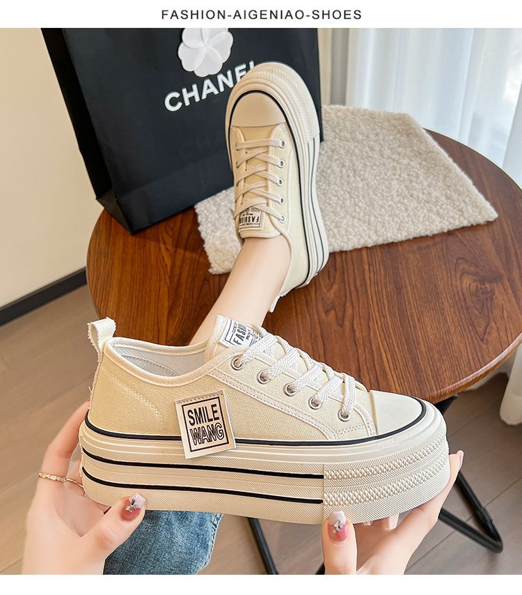 Women's Letter Graphic Platform Canvas Shoes - Image 4