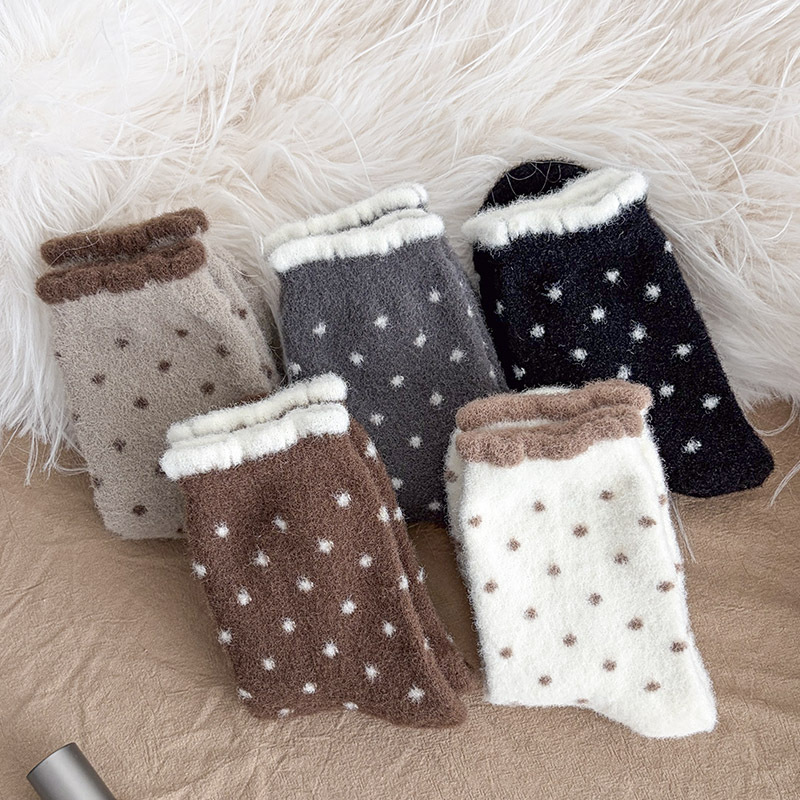 Winter thick polka dot lace Australian velvet women's long socks, Japanese style versatile color-blocking plush warm winter women's socks, Korean style