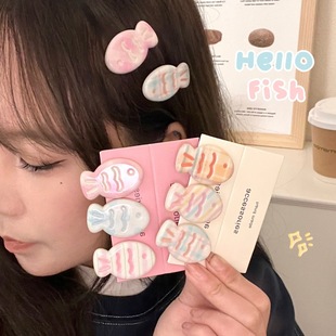 ��ɫС�~�l�A���b������Ů�Ŀɐۄ����A߅�A�W���ٴ�l���l���