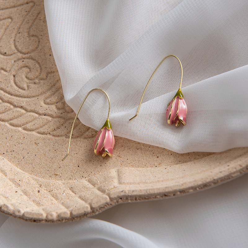 Japanese and Korean Retro Tulip Earrings Niche French Style Gentle and Sweet Girl Simple Autumn and Winter Earrings 2021 New Style