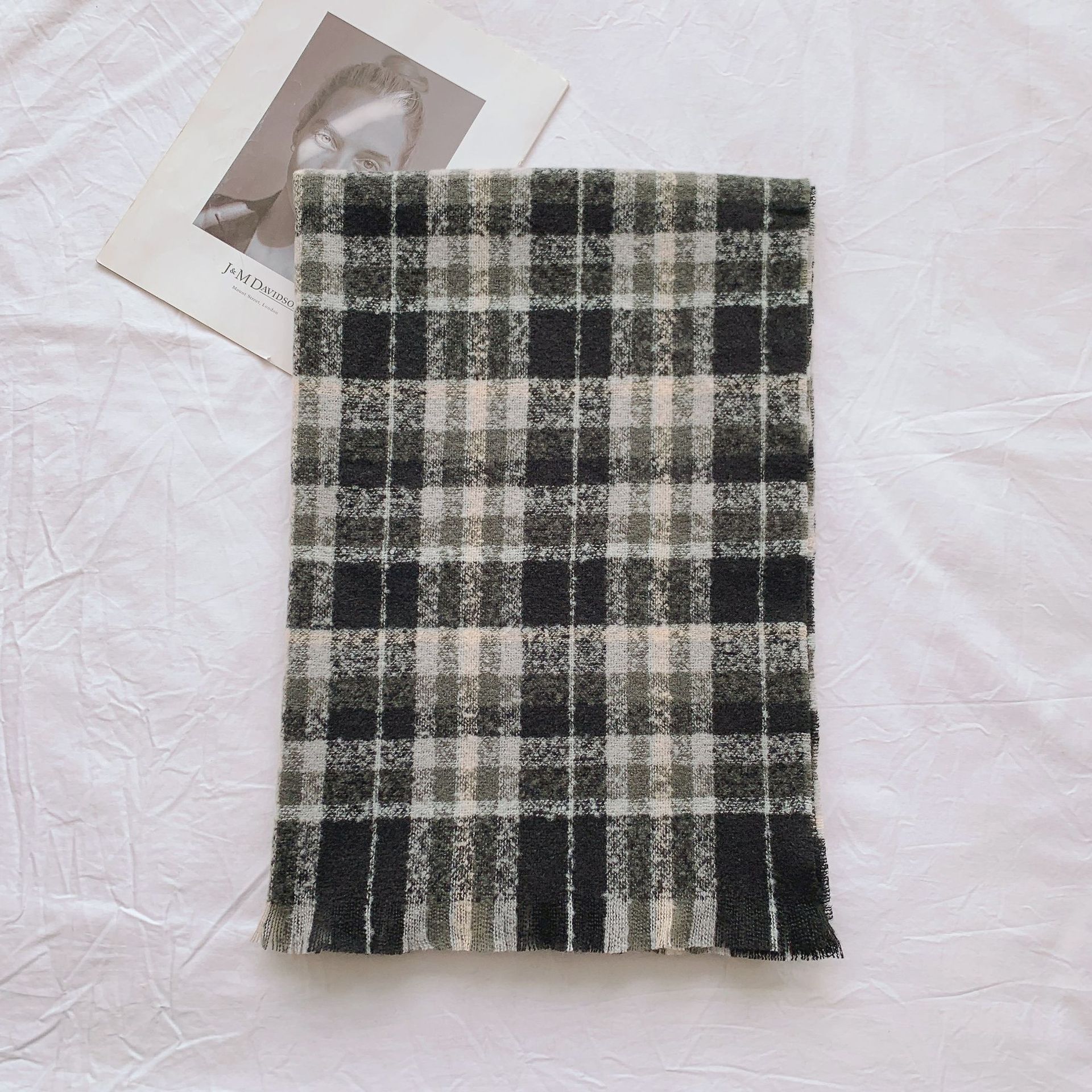 Moda europea y americana otoño e invierno cálido chal de Cachemira borla engrosada bufanda decorativa clásica a cuadros impresa bufanda larga