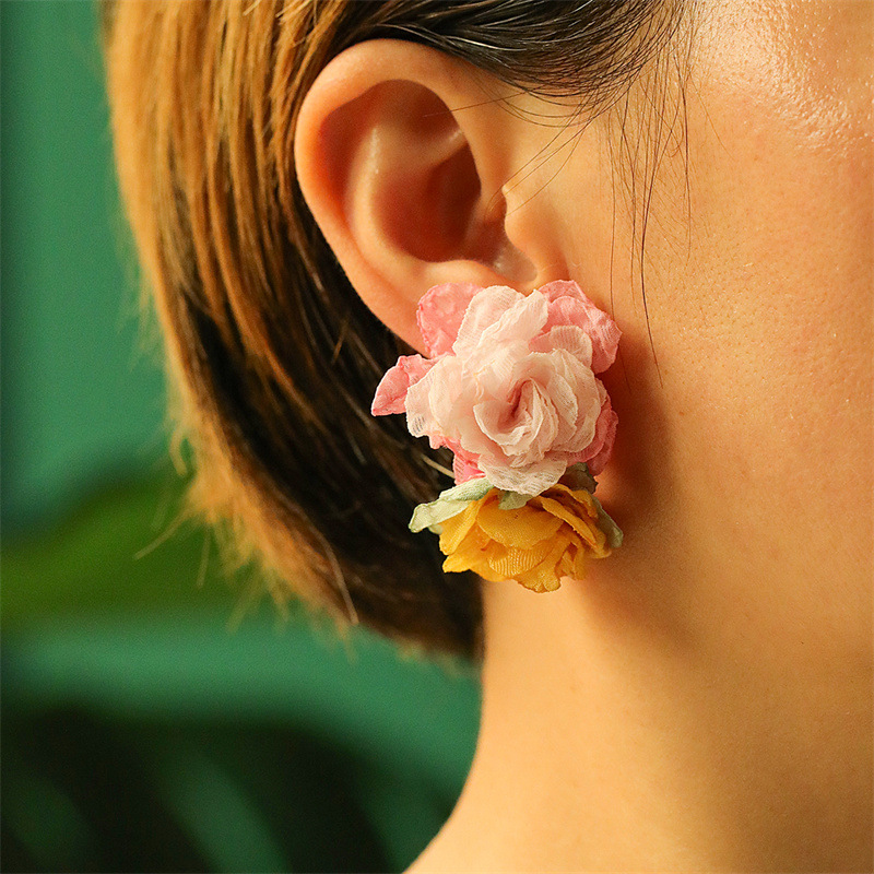 Moda Flor Tela Hecho A Mano Mujeres Aretes 1 Par display picture 1