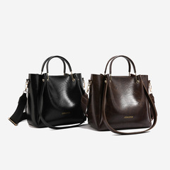 Large Capacity Commuter Tote Bag for Women 2024 Summer New Single Shoulder Bag with a Touch of Luxury Versatile Crossbody Bag with Hand Grip