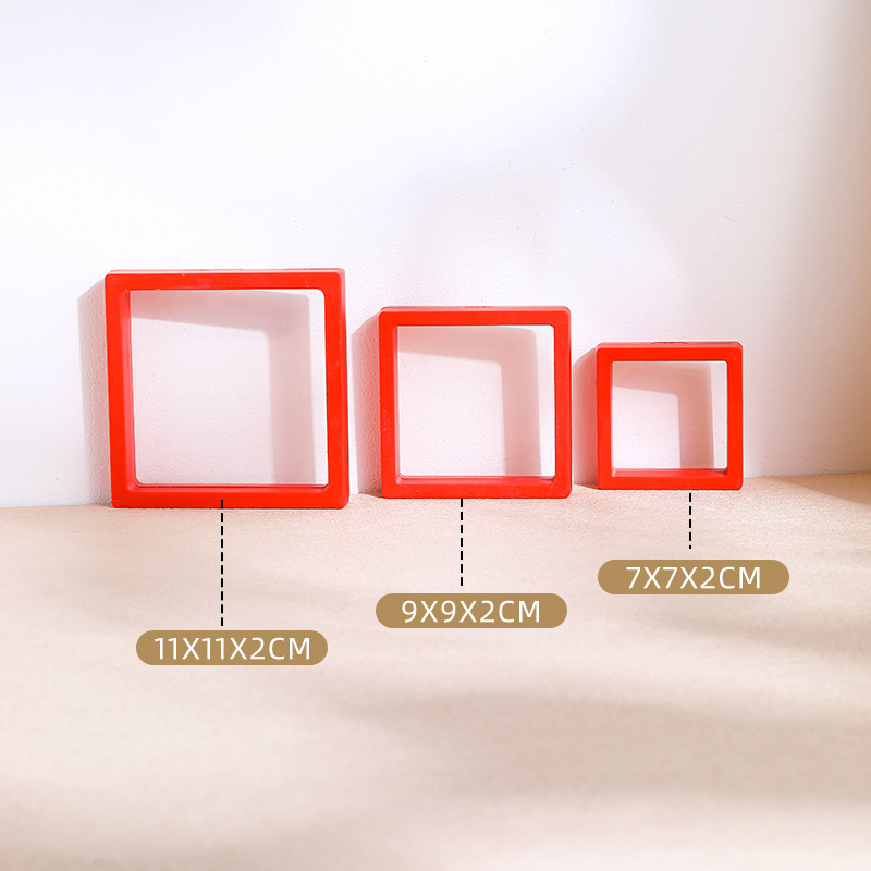 Chinese red suspension box; 7*7*2cm (inner box size)