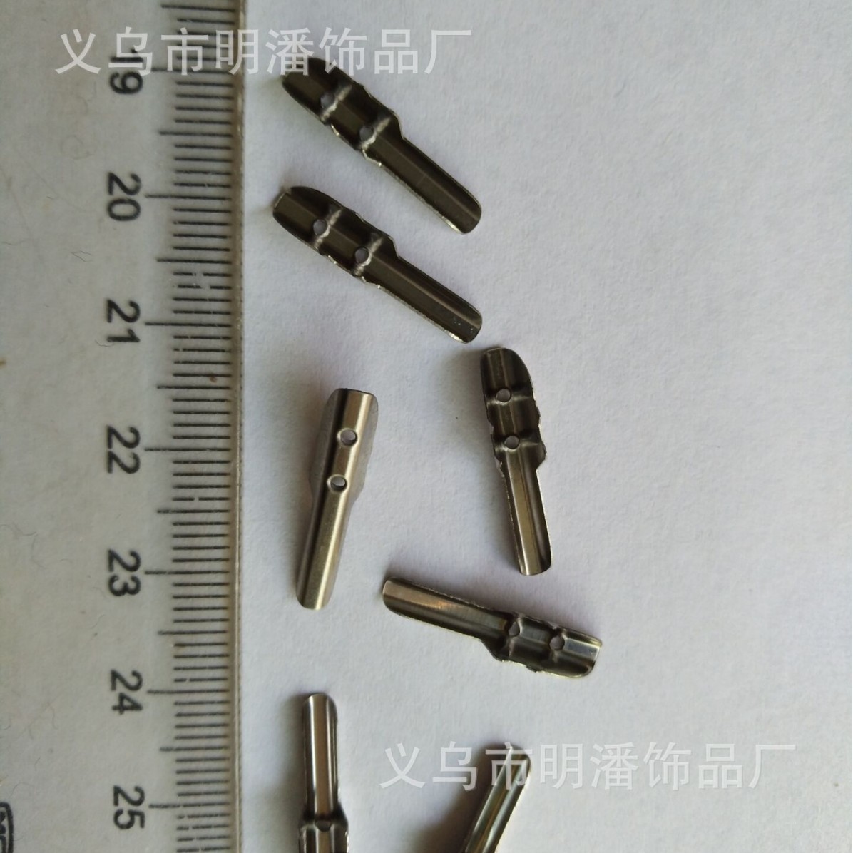 供应2CM长两点扣半包头绳头卡扣线尾夹2-3MM 松紧绳倒刺扣子