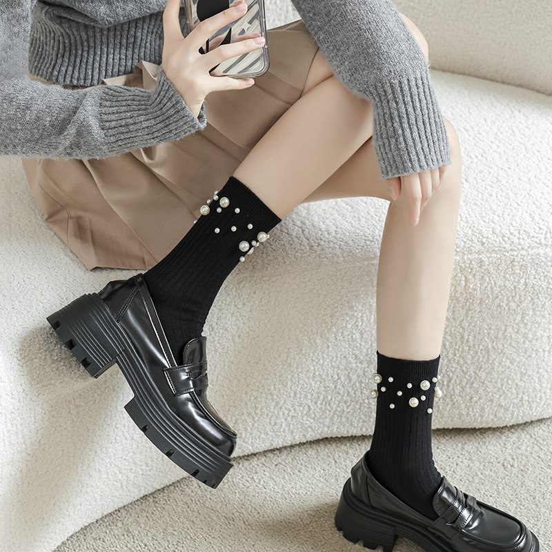 Black socks women's mid-calf socks Japanese smile face Pearl socks high-top British style with small leather shoes pile ins