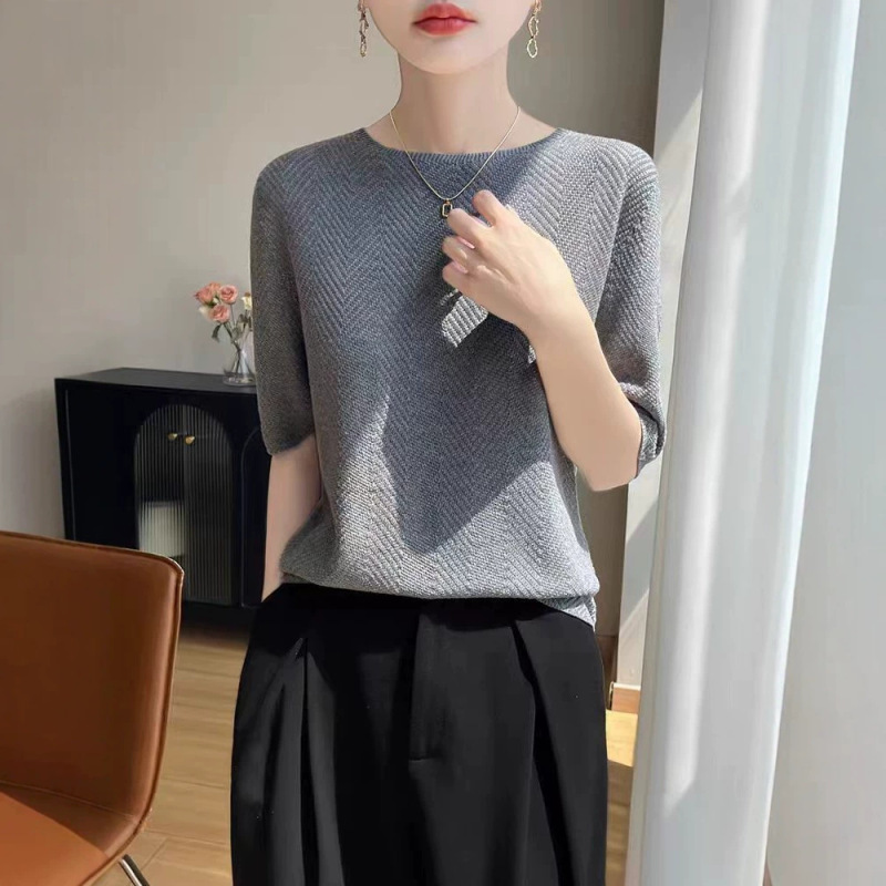 2026 Fashion Jacquard Herringbone Pattern Mid-Sleeve Knitted Sweater for Women, New Summer Style, Stylish and Slimming Half-Sleeve Base Shirt 2026 Fashion Jacquard Herringbone Pattern Mid-Sleeve Knitted Sweater for Women, New Summer Style, Stylish and Slimming Half-Sleeve Base Shirt