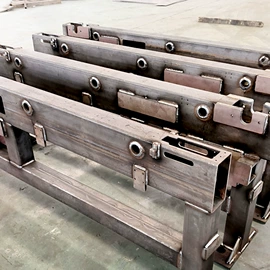 加工中心;关节型机器人;焊接加工