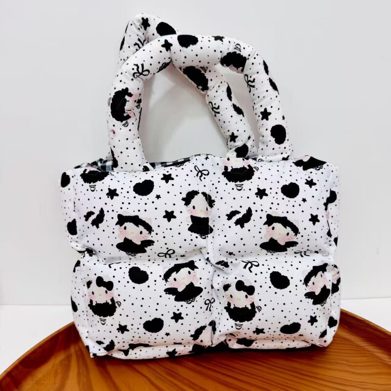 Korean-Style Cartoon Kitty Checkered Puff Bag, High-End Quilted Tote Bag, Cotton-Filled down Bag, Versatile Handbag Korean-Style Cartoon Kitty Checkered Puff Bag, High-End Quilted Tote Bag, Cotton-Filled down Bag, Versatile Handbag