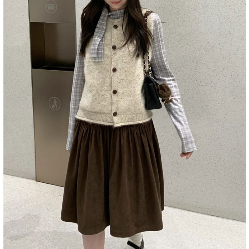 法式简约佩里月光纽扣设计显瘦百搭中裙两色半身裙女2025秋季新款|undefined
