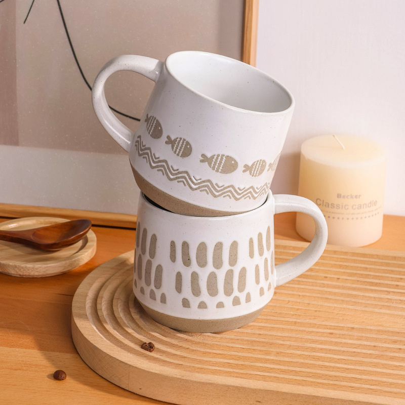 Taza de agua de estilo japonés creativo Taza de cerámica pintada a mano taza de desayuno hogar agradable gres arcilla horno de microondas taza