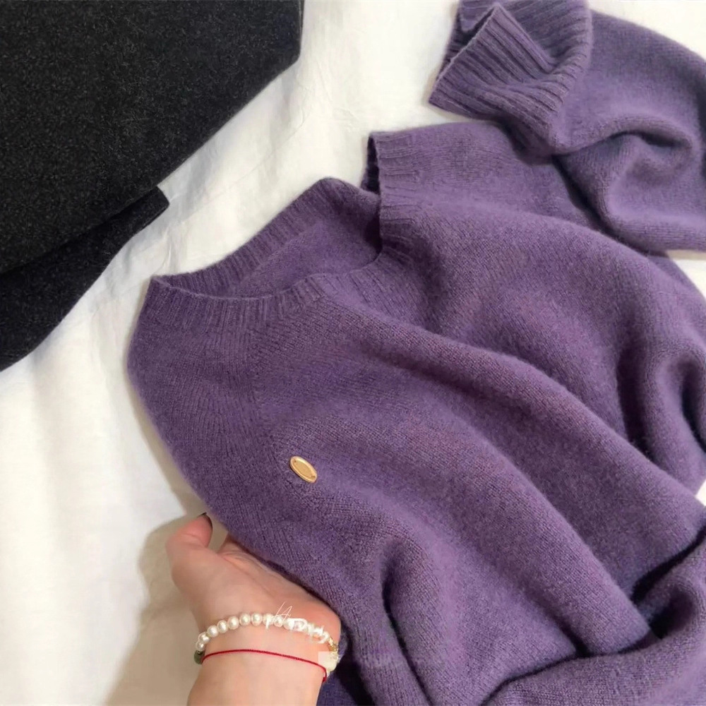 无缝一体纯色羊毛圆领长袖针织衫女秋冬保暖宽松百搭套头毛衣