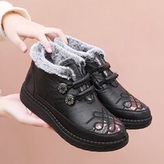 Old Beijing winter cotton shoes grandma shoes foreign trade soft sole thickened mom shoes warm snow boots for the elderly wholesale