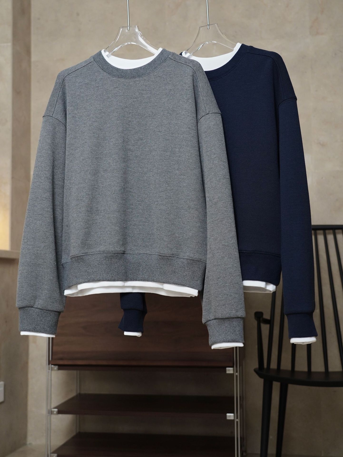 ルーヴル春の新型韓国版の流行の偽の2つの郭の形の衛衣のゆったりしているワッフルのカジュアルな上着の女性