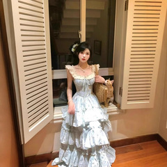 2025新款气质蕾丝小飞袖连衣裙女夏季感甜美收腰显瘦蛋糕裙子