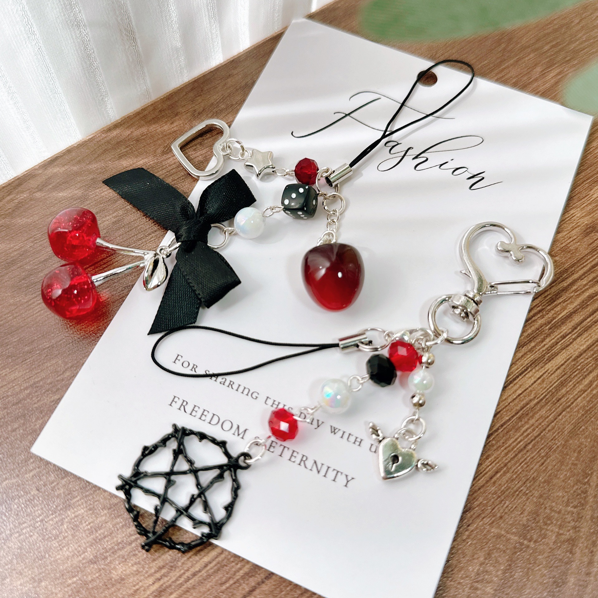 European and American Cross-Border Creative Sweet and Cool Strawberry Bow Keychain Star Heart Mobile Phone Chain Rope Bag Pendant Jewelry