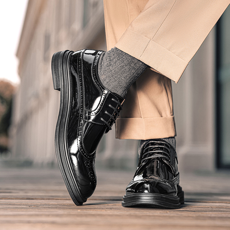 Men's Leather Brogue Shoes Pointed-toe British Style Formal_voghion.com