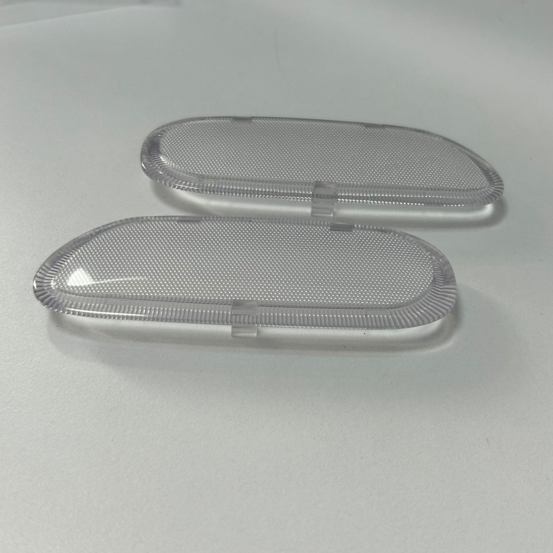 Suitable for Toyota Prado door light cover 81311-33010 left 81231-33010 right