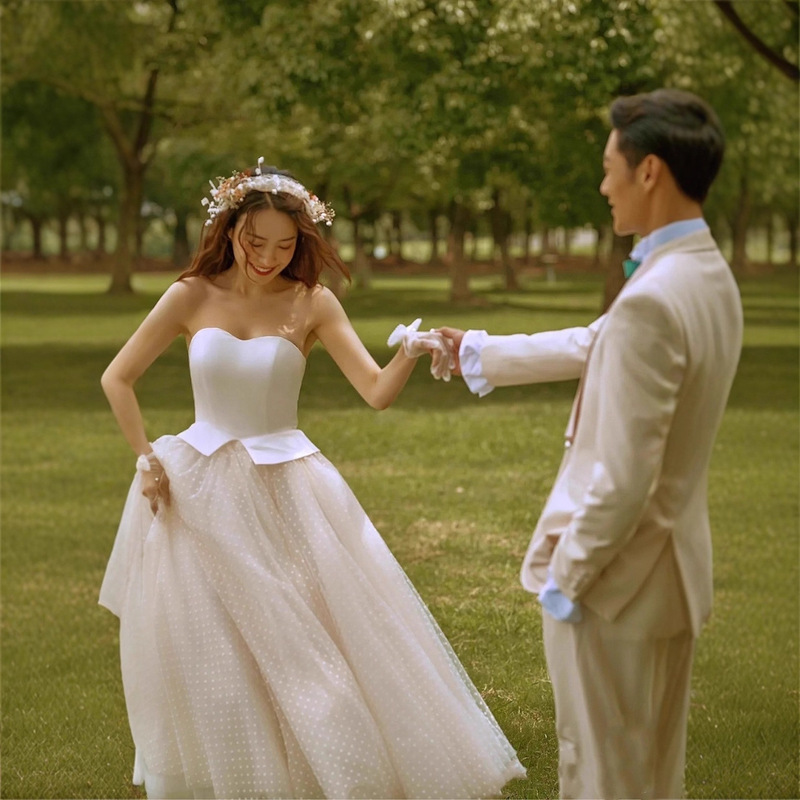 White Light Wedding Dress, Strapless Engagement Vintage Gown, Petite Studio Couple Photo Shoot Elegant Dress