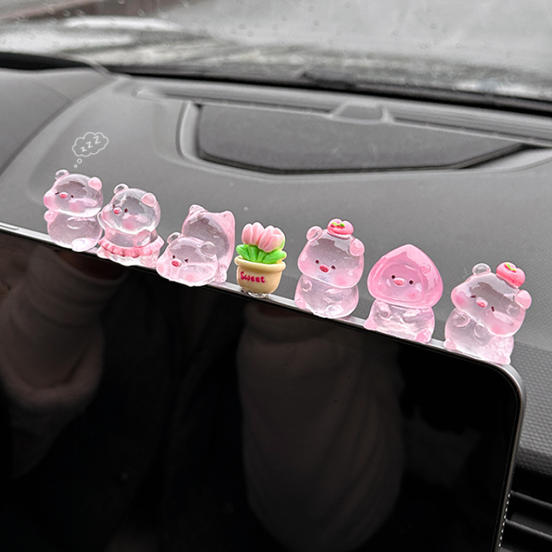 かわいい桃の子豚の車内のアクセサリーは2025の新型の自動車の中でコンソールを解凍して癒します。|undefined