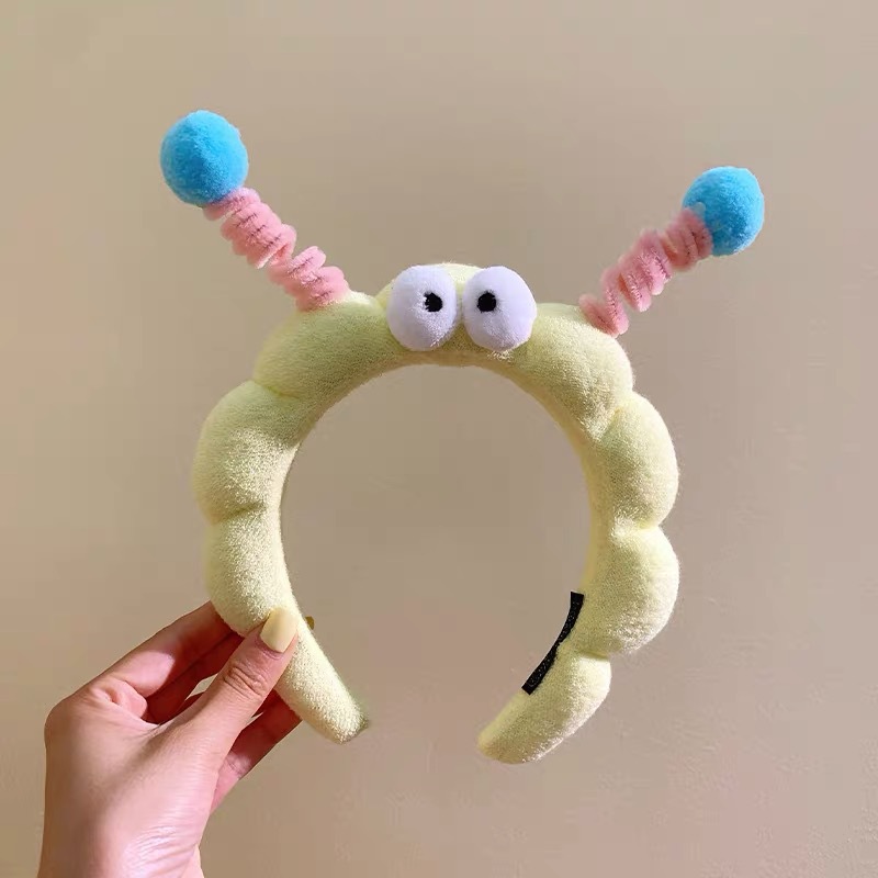 Big-eyed yellow