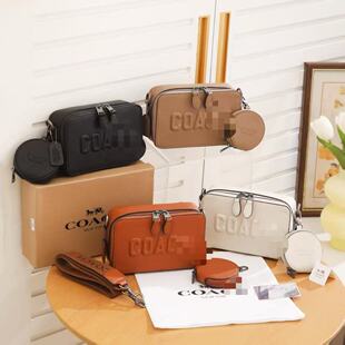 �ܼҶ����¿�r�����e����б��μ�С��Ů������ĸ���۳������s