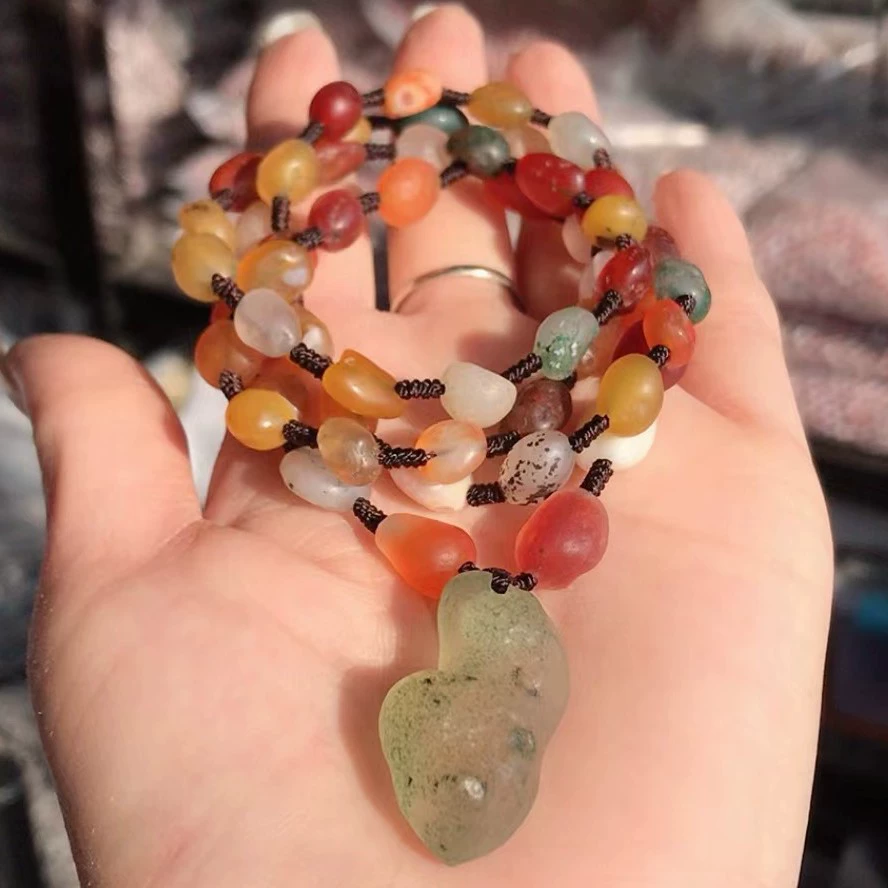 Оптовая фабрика натуральный Alxa Gobi оригинальный камень агат красочное ожерелье агат