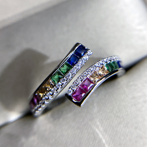 Versa original European and American rainbow ring, 18K gold plated, inlaid with zirconium colored gemstones, open row ring for men and women.