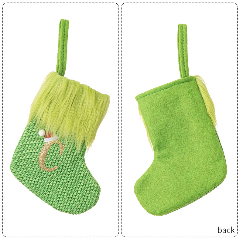 Julepynt grøn strikket bogstav julesokker DIY navn hjemmevedhæng_voghion.com