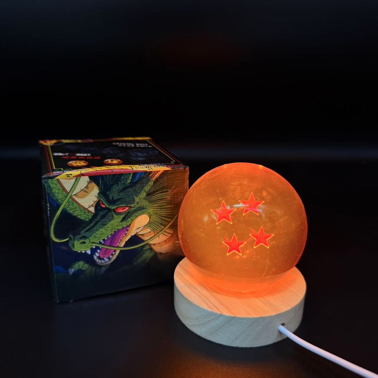 Cuatro estrellas + base de madera