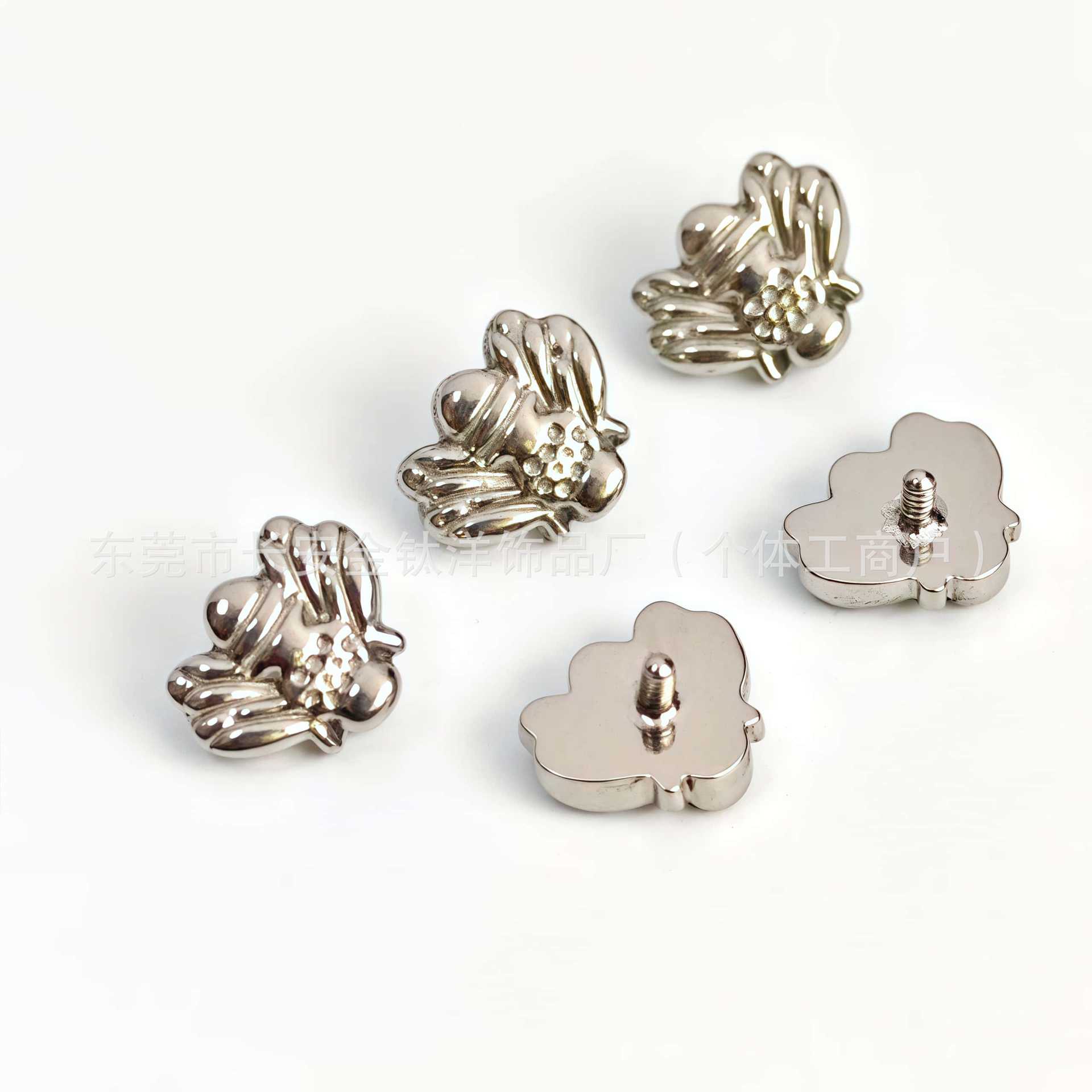 F136 Titanium Smooth Bee Internally Threaded Earring Nose Nail Ear Bone Nail Cochlea G23 Titanium Alloy Human Body Piercing Jewelry detail image 8