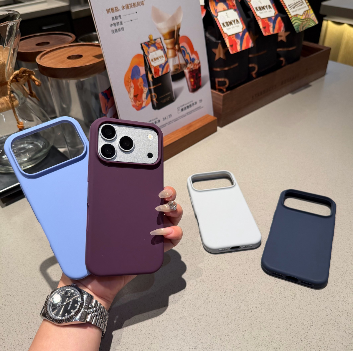 Funda Magnética para iPhone 18 / 17 / 16 Pro Max de Silicona Líquida con Protección Anti-caídas