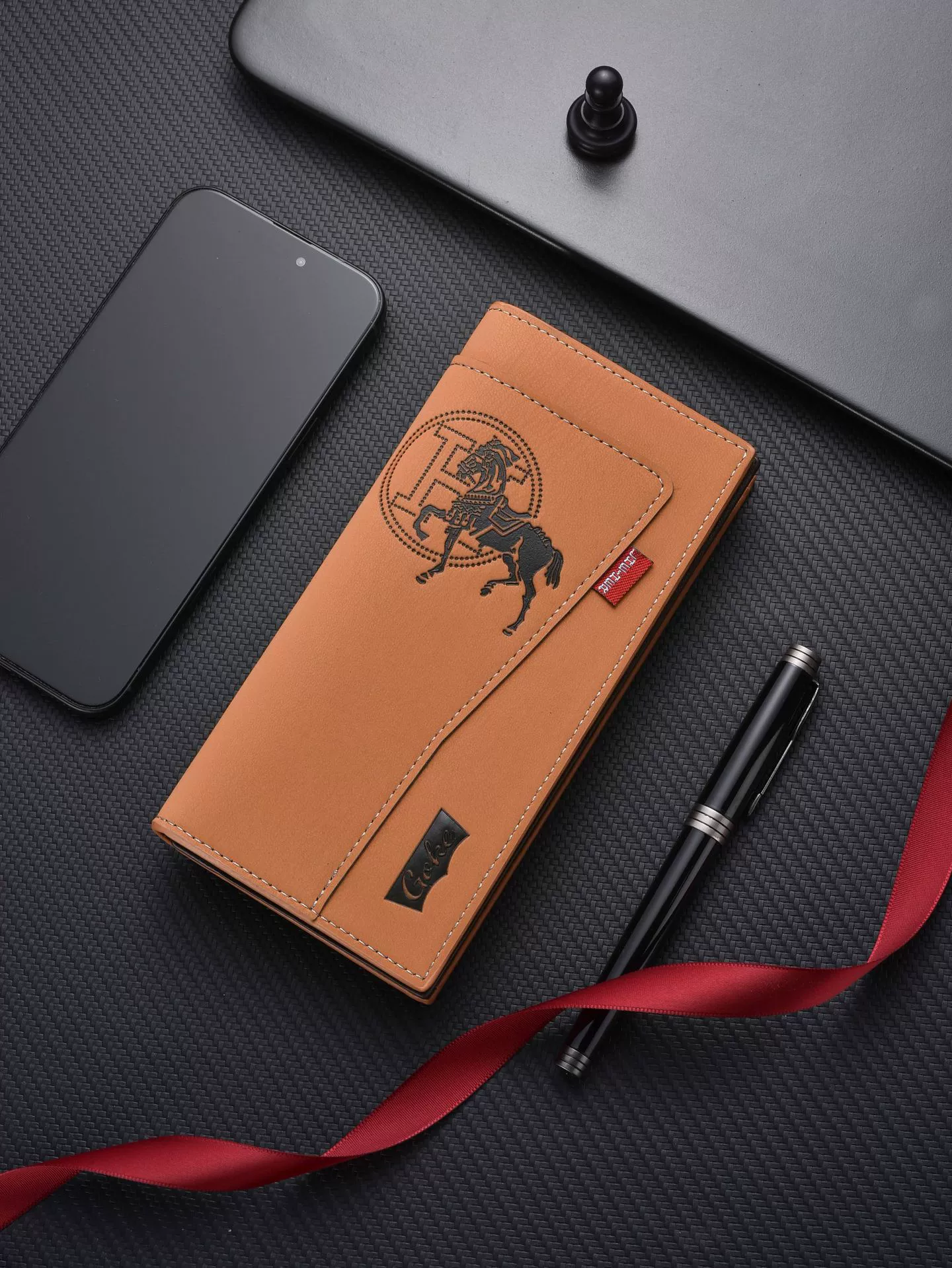 Fashionable long wallet, capacious suit