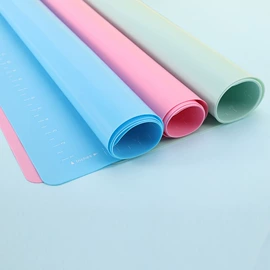 蛋糕模;餐垫、杯垫;揉面垫