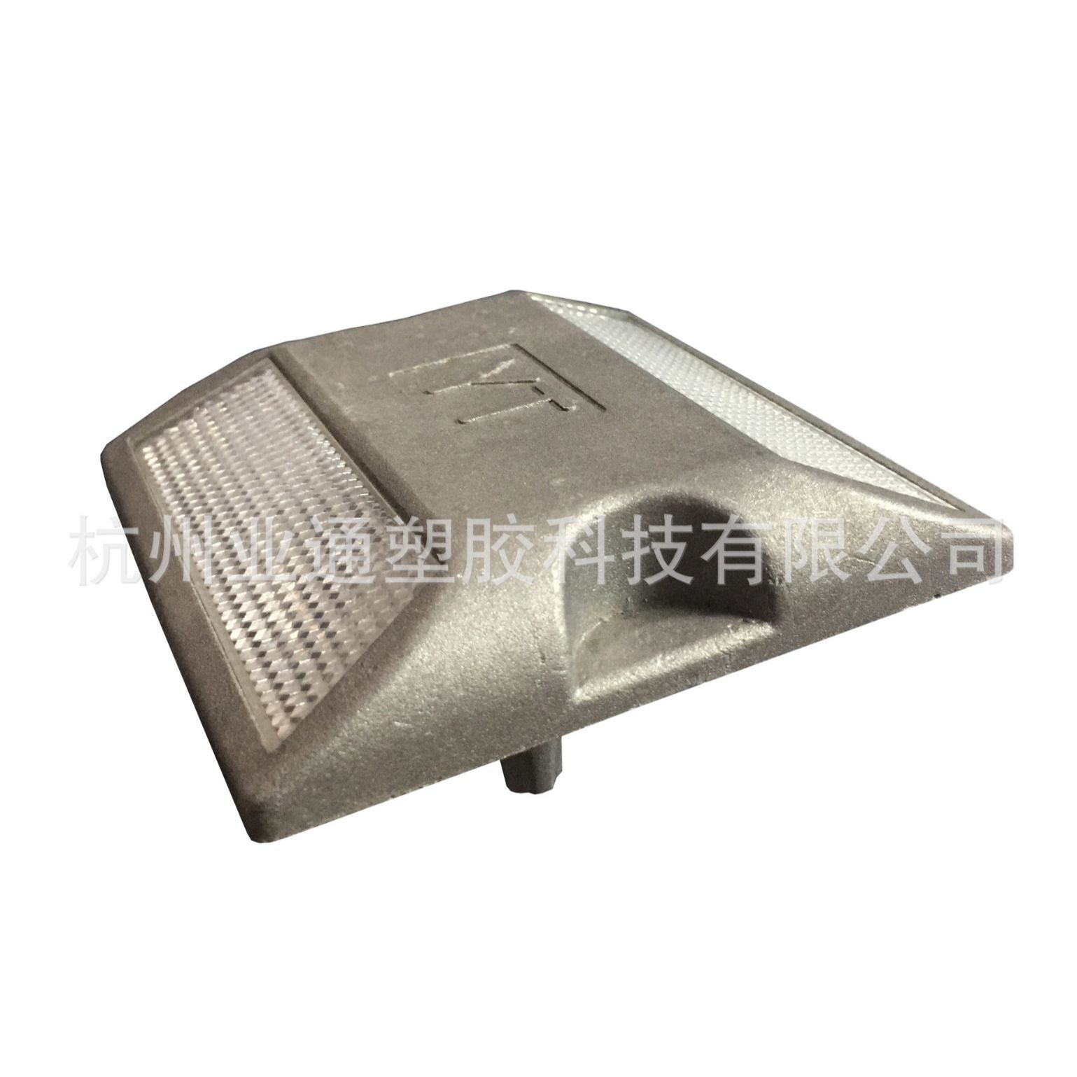 交通安全产品高速反光铸铝道钉填充金钢砂高强高亮铝道钉