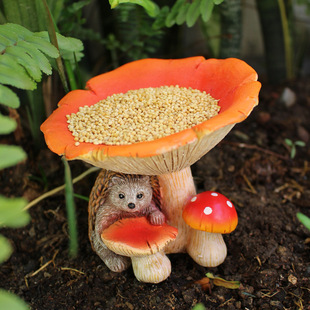 Cross-border New Hedgehog Mushroom Bird Feeder Ornaments Creative Resin Outdoor Garden Animal Feeder Statue Decoration