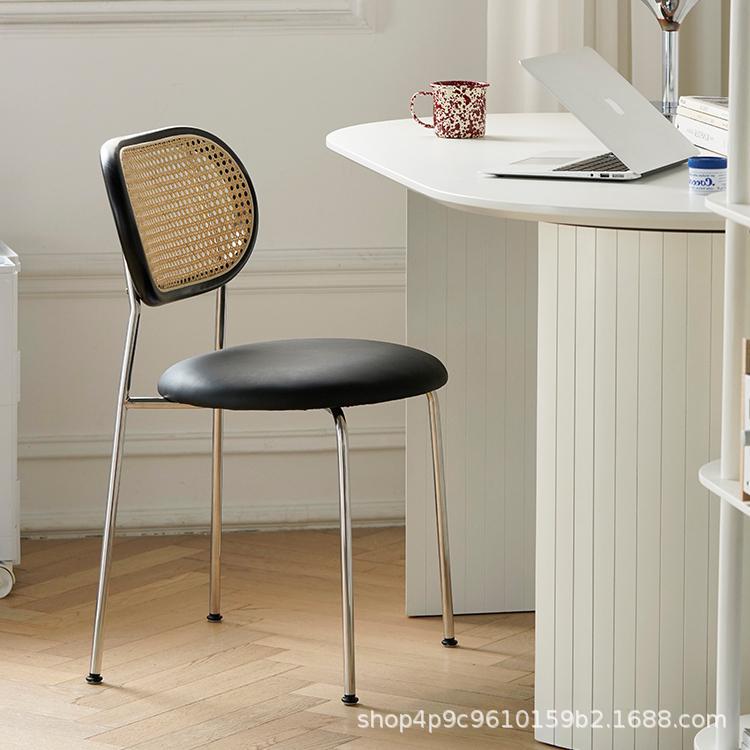 Silla de comedor de caña nórdica diseñador de hogar minimalista de lujo ligero golpe antiguo silla de comedor de madera roja en línea