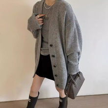 韩版羊毛宽松设计感加厚中长款女慵懒风秋冬V领羊绒大码针织毛衣