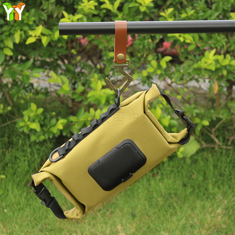 Colgante portátil multiusos hebilla caja de pañuelos en stock al aire libre camping camuflaje multicolor lienzo tejido húmedo caja de pañuelos