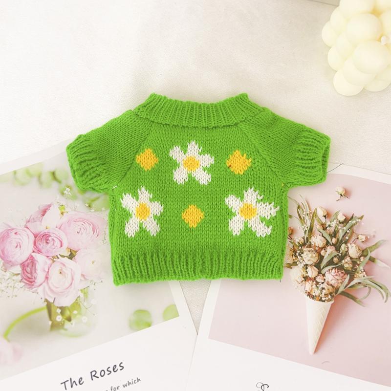 Sweater flower-shaped