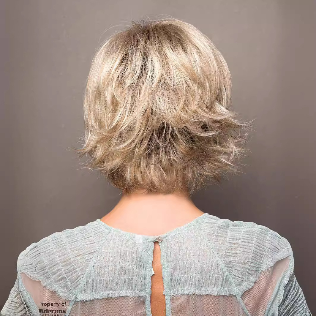 Pelucas de suministro de Amazon pelucas europeas y americanas pelucas de pelo corto de las mujeres hacia arriba de oro de alta temperatura de seda pelucas de fibra química fabricante en stock