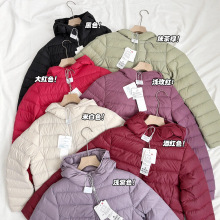 轻薄羽绒服女大码2025新款秋冬短款连帽时尚洋气中老年百搭外套